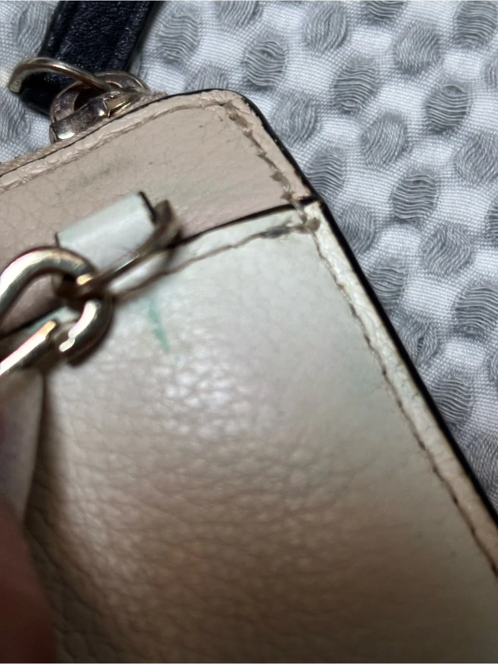 kate spade White, Beige & Black Pebbled Leather Crossbody Wallet/Bag
